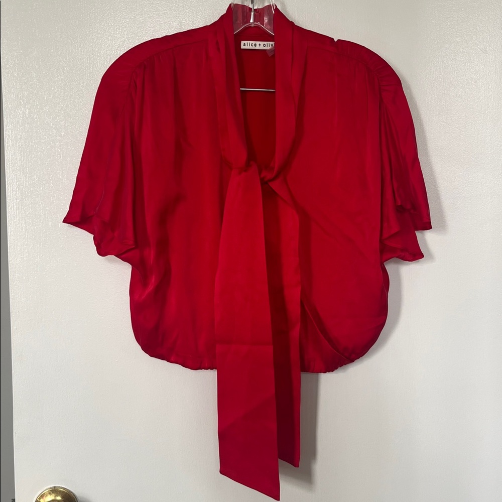 Alice + Olivia silk top size XS